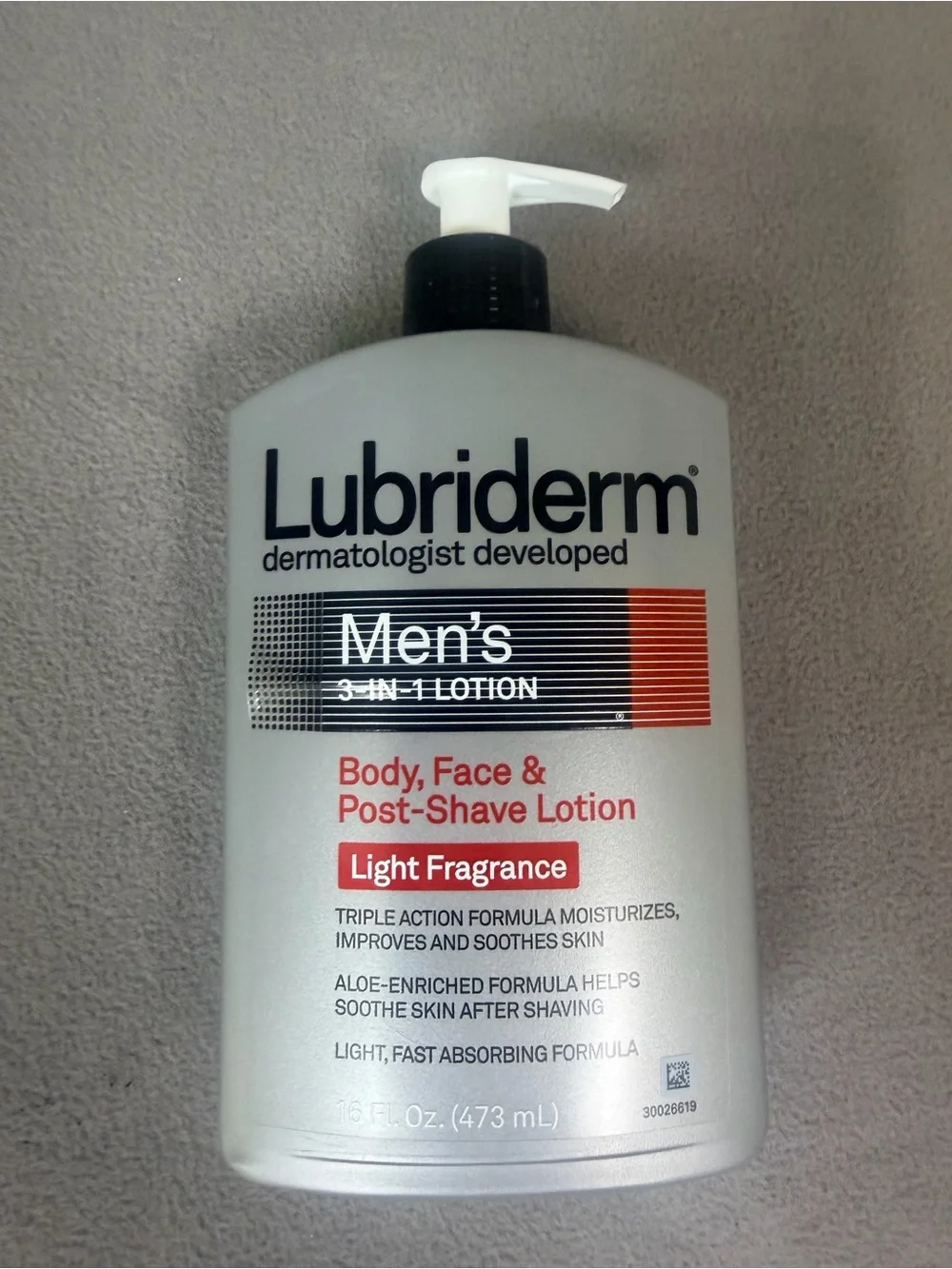Lubriderm Men’s 3 in 1 Body Face & Post Shave Lotion Light Fragrance 16oz 473ml